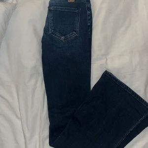 Kansan bell bottoms.